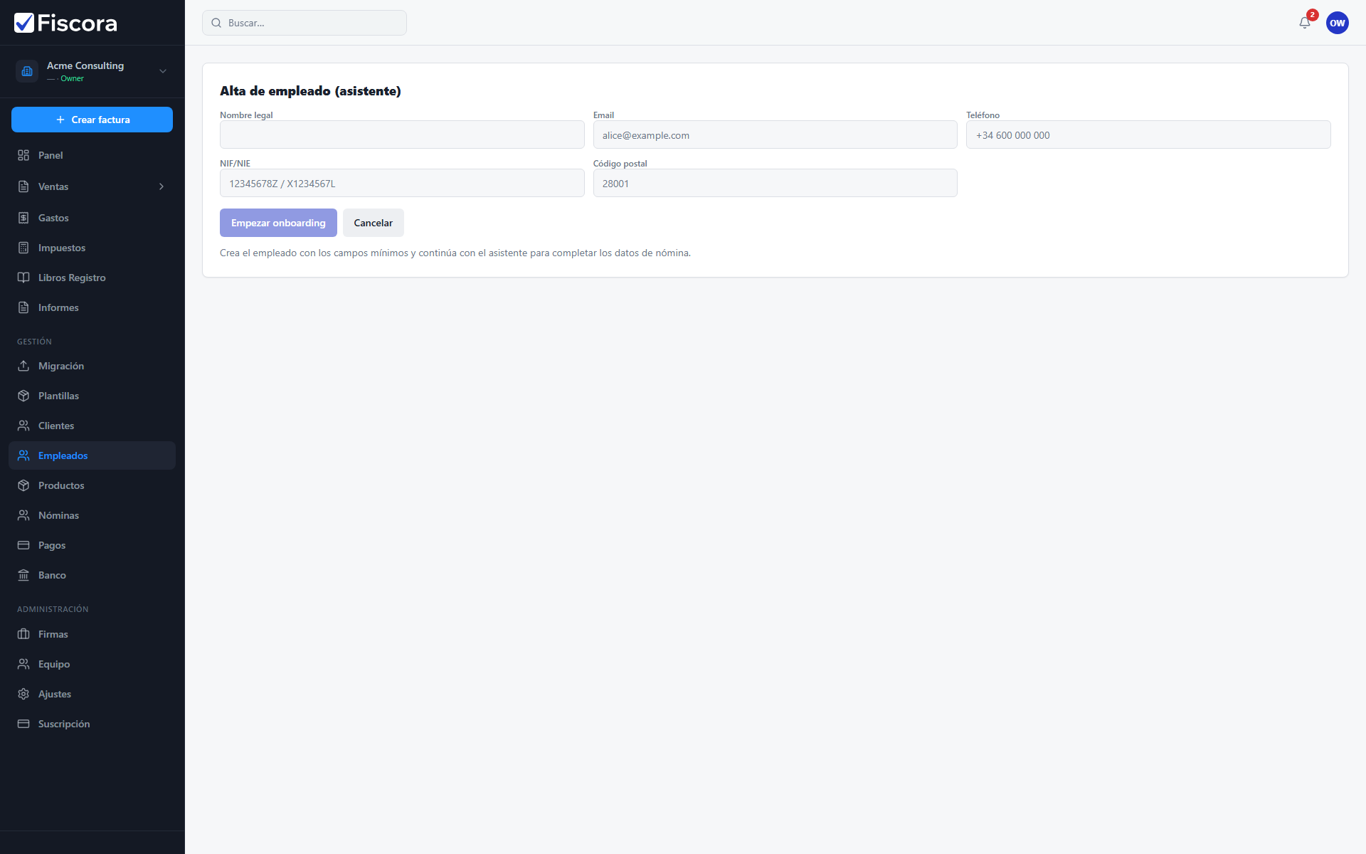 Asistente de alta de empleado con nombre legal, NIF y acción Iniciar onboarding.